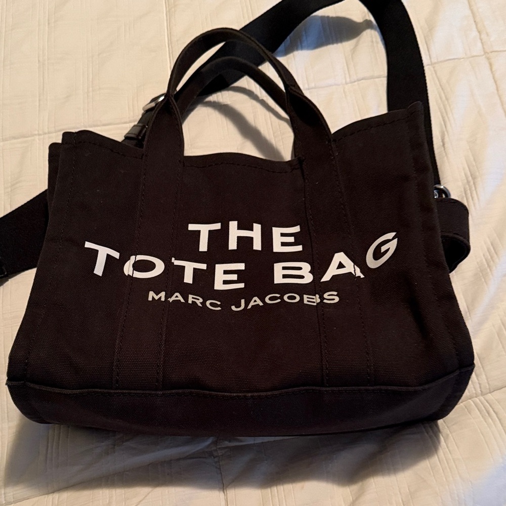Marc Jacobs Black Messenger Bag